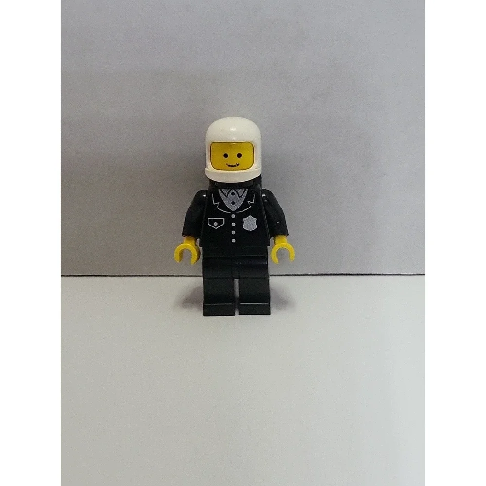 Lego City Police Officer with Helmet Minifigure‎